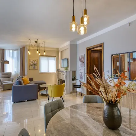 בית נופש 3 Bedroom Penthouse With Jacuzzi And Roof Terrace Vfra1-1 סליאמה
