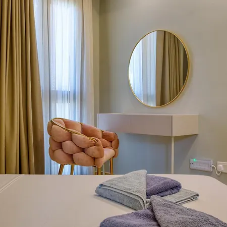 בית נופש 3 Bedroom Penthouse With Jacuzzi And Roof Terrace Vfra1-1